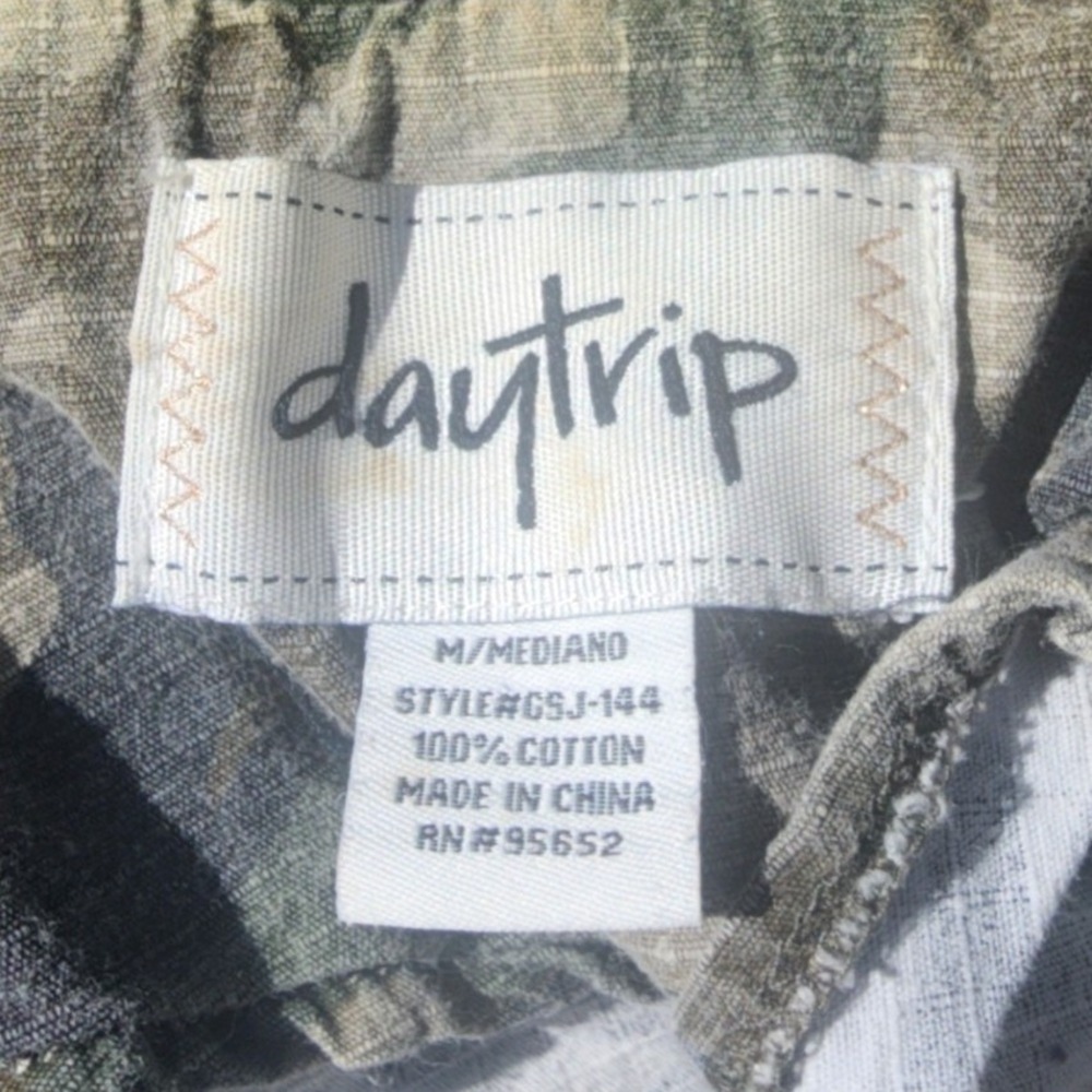 Daytrip Camo Sugar Skull Utility Jacket Womens Medium GSJ-144 Boho Embroidered - Picture 5 of 6